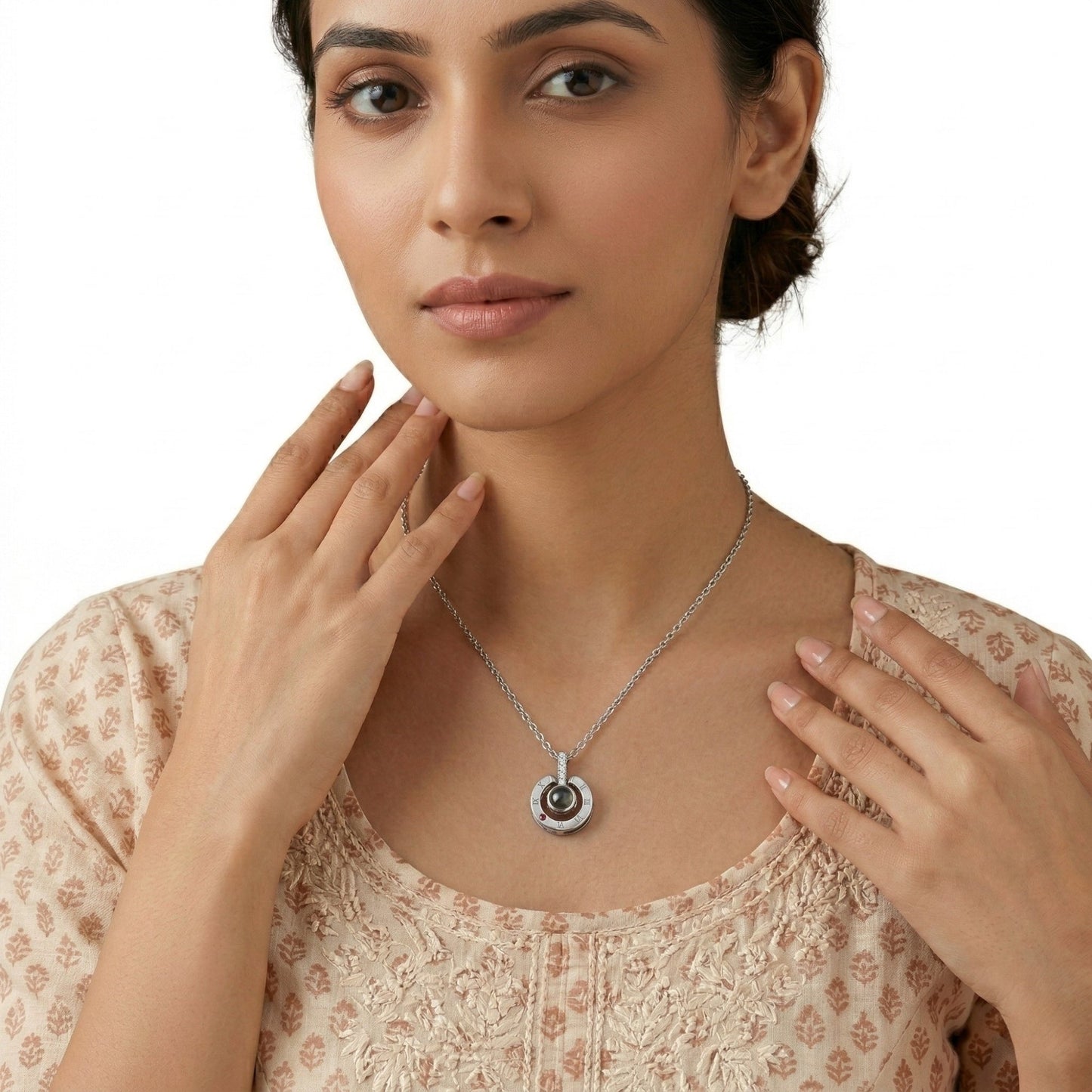 Roman circle hidden photo projection Necklace-SnapEyelet