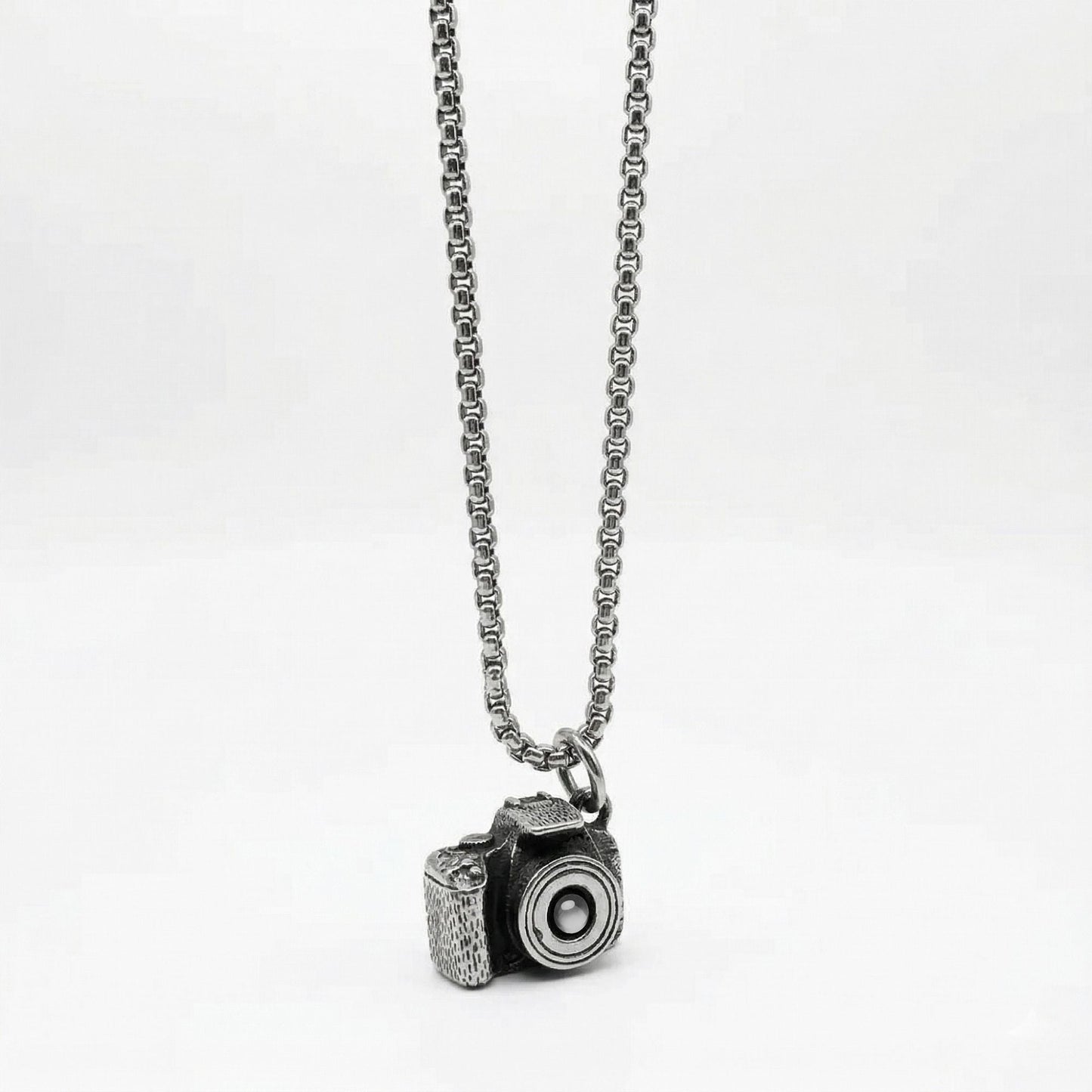 SnapEyelet PURSONALISED PHOTO PROJECTION CAMERA  Necklace